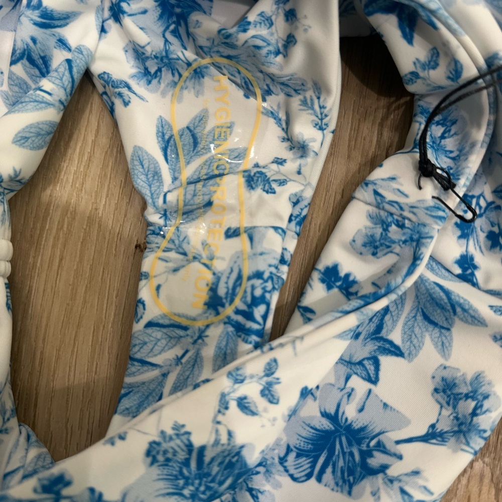 🆕 2 Pc JUILLET EMERSON TOP & BOHDI BOTTOM IN WILDER FLORAL - Picture 5 of 11
